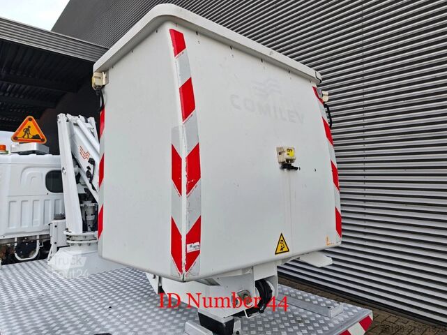 Løfteplattform Renault Maxity 110 DXI Comilev EN100TVL