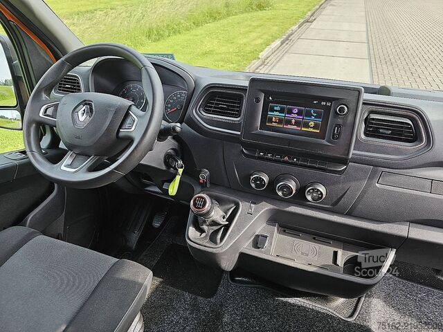 Kombi s vysokou střechou RENAULT MASTER 2.3 Dubbellucht !