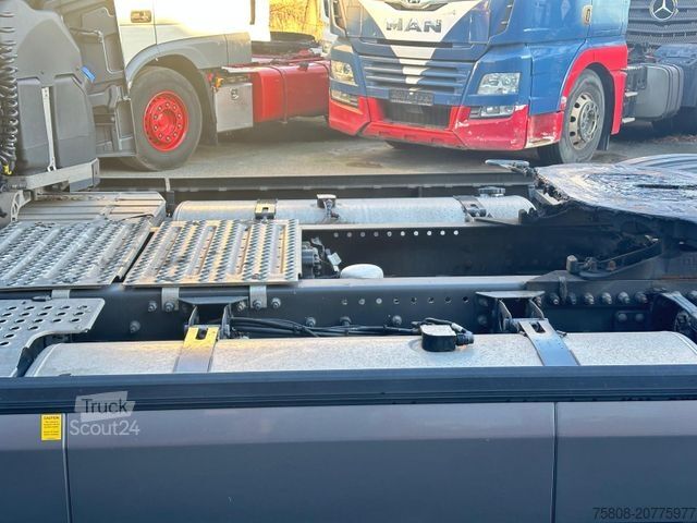 Standarta vilcējs VOLVO FH460 Globetrotter XL I Park ACC 2 Tanks Leder