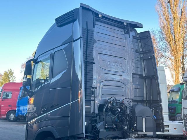 Standarta vilcējs VOLVO FH460 Globetrotter XL I Park ACC 2 Tanks Leder