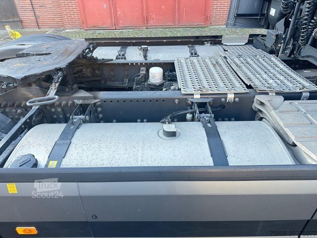 Standarta vilcējs VOLVO FH460 Globetrotter XL I Park ACC 2 Tanks Leder