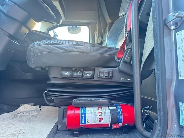 Standarta vilcējs VOLVO FH460 Globetrotter XL I Park ACC 2 Tanks Leder