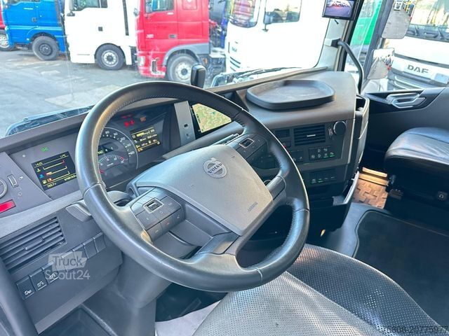Standarta vilcējs VOLVO FH460 Globetrotter XL I Park ACC 2 Tanks Leder
