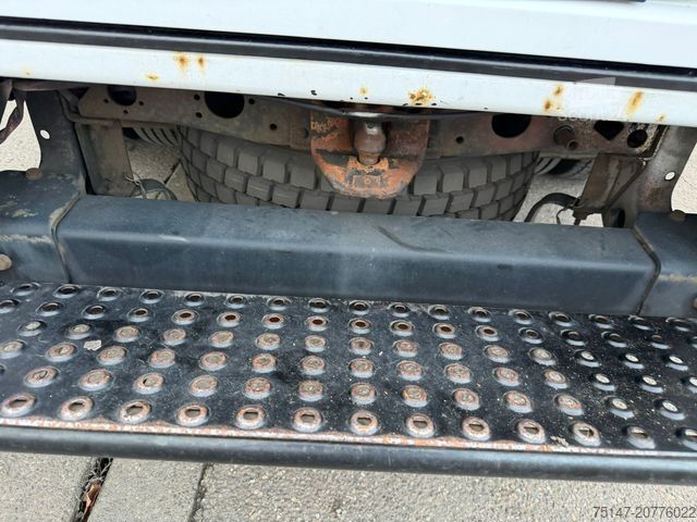 Мікроавтобус MERCEDES-BENZ 814 D Vario 10 Sitzer Mannschaftswagen Polizei