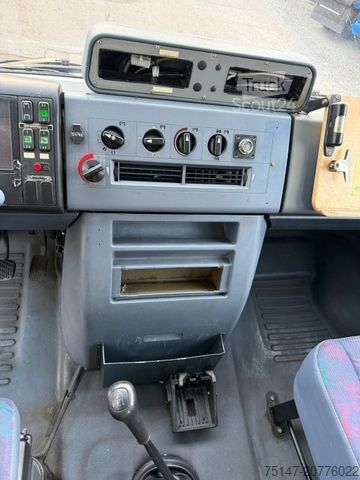 Мікроавтобус MERCEDES-BENZ 814 D Vario 10 Sitzer Mannschaftswagen Polizei