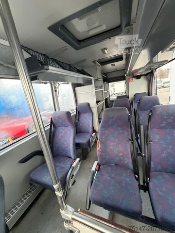 Мікроавтобус MERCEDES-BENZ 814 D Vario 10 Sitzer Mannschaftswagen Polizei