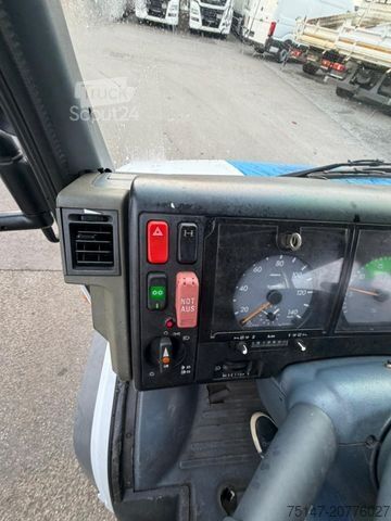 Мікроавтобус MERCEDES-BENZ 814 D Vario 10 Sitzer Mannschaftswagen Polizei