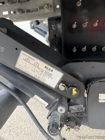 Fourgon tôlé FUSO Canter 7C18 3-Sitzer Klima Ladebordwand