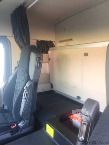 Camion de matières dangereuses MERCEDES-BENZ 1840 Actros ADR Klima