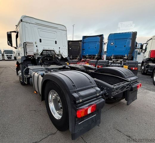 Camion de matières dangereuses MERCEDES-BENZ 1840 Actros ADR Klima