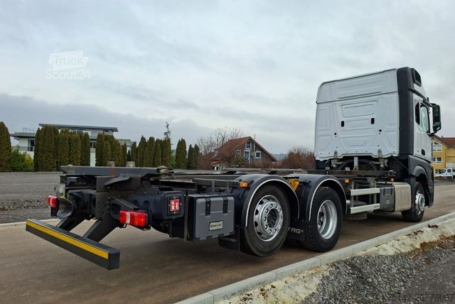 Camion porte-caisses amovibles MERCEDES-BENZ 2540 L Actros 6x2 Fahrschule 5-Sitzer Liftachse