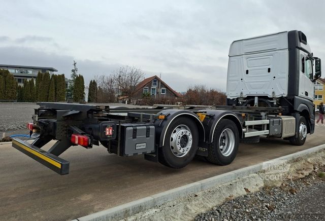 Camion porte-caisses amovibles MERCEDES-BENZ 2540 L Actros 6x2 Fahrschule 5-Sitzer Liftachse