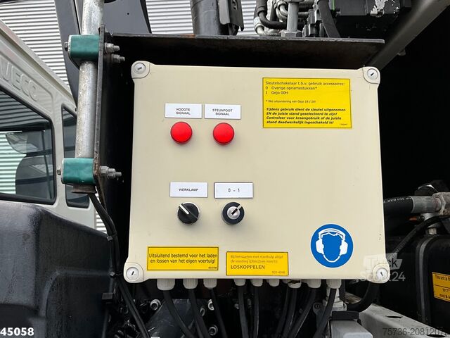 Veículo de recolha de resíduos Ginaf C 3128 NF Euro 6 Hiab 21 Tonmeter laadkraan Jus...