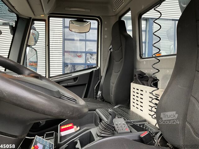 Veículo de recolha de resíduos Ginaf C 3128 NF Euro 6 Hiab 21 Tonmeter laadkraan Jus...