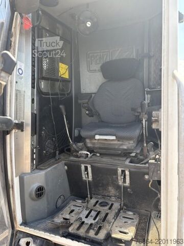 Nákladné vozidlo na prepravu dreva VOLVO FH 16 750 6X4R HOLZTRANSPORTER MIT PENZ 12Z KRAN, RETARDER