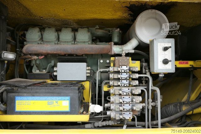 Semitrailer  Schörling KBG P17 B, Kehrbesen, Flughafen, V8