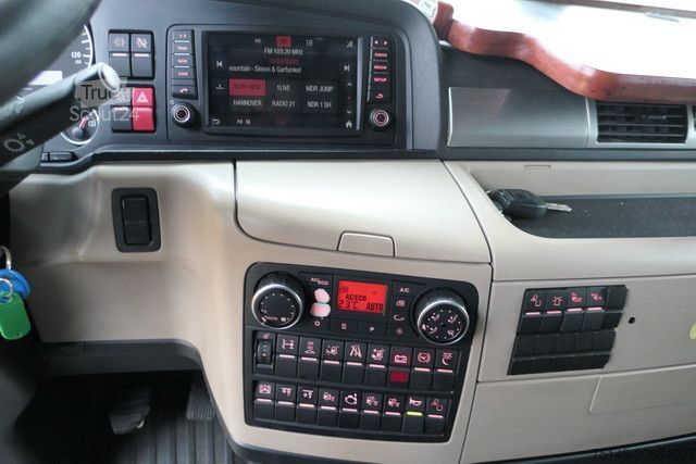 Kampós konténerszállító teherautó MAN 26.500 TGX 6x2, VDL S-21-6200, Intarder, Klima