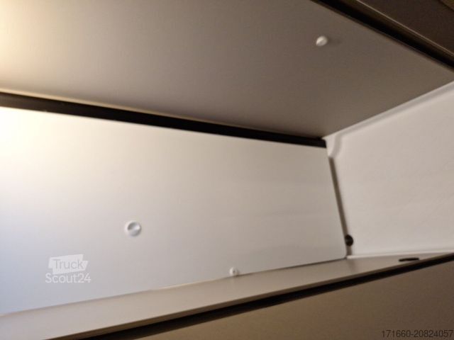 Polointegrovaný obytný vůz BÜRSTNER Campeo TD 660