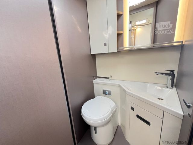 Half-integraal camper BÜRSTNER Lyseo TD 727 G