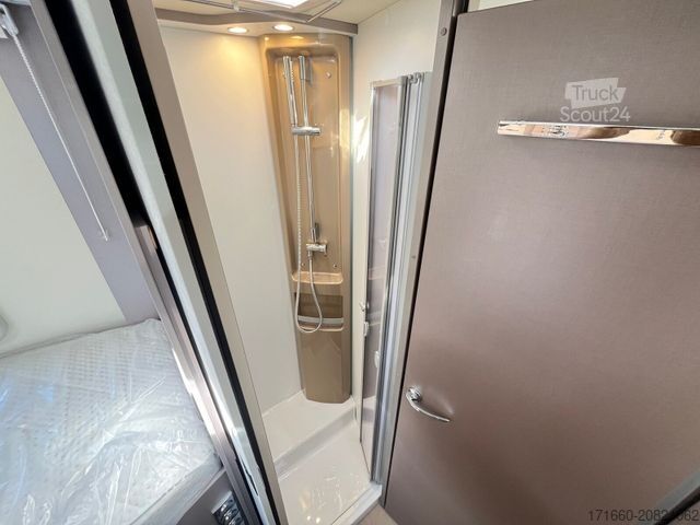 Half-integraal camper BÜRSTNER Lyseo TD 727 G