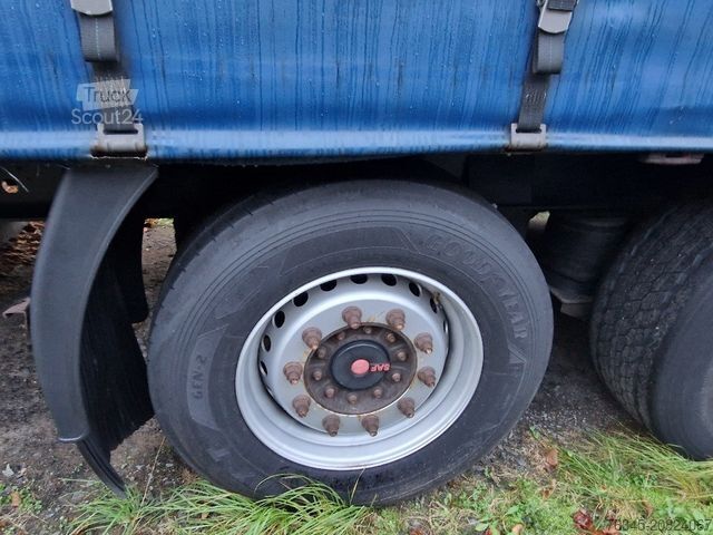 Nyitott ponyvás félpótkocsi WIELTON NS-3 Curtainsider 2x Liftachse, Edscha