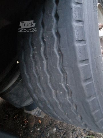 Nyitott ponyvás félpótkocsi WIELTON NS-3 Curtainsider 2x Liftachse, Edscha