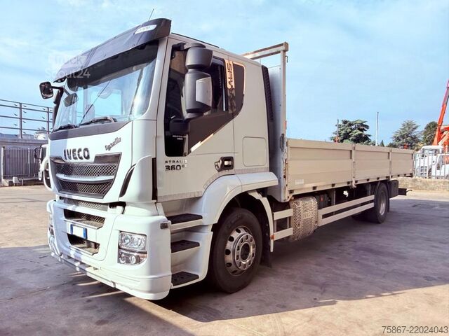 Kamion sa ravnom platformom Iveco STRALIS 360