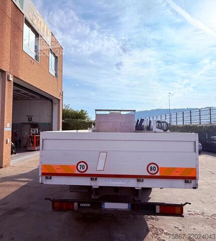 Kamion sa ravnom platformom Iveco STRALIS 360