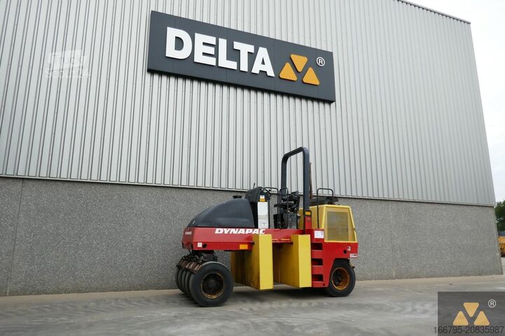 Tyre roller Dynapac CP142