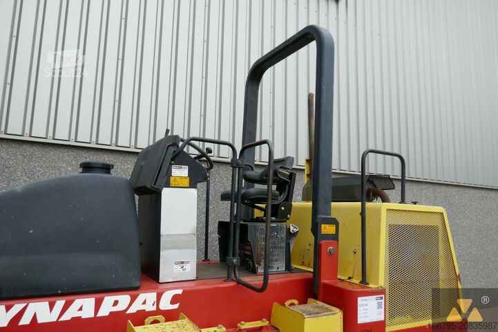 Tyre roller Dynapac CP142