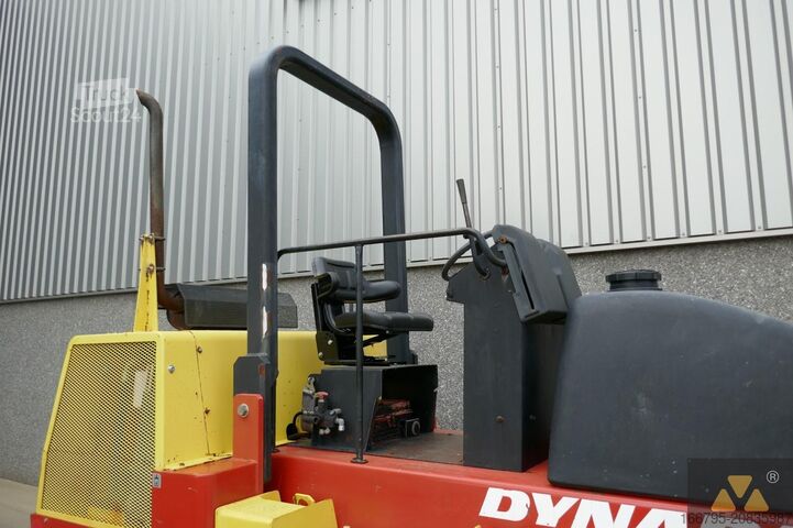 Tyre roller Dynapac CP142