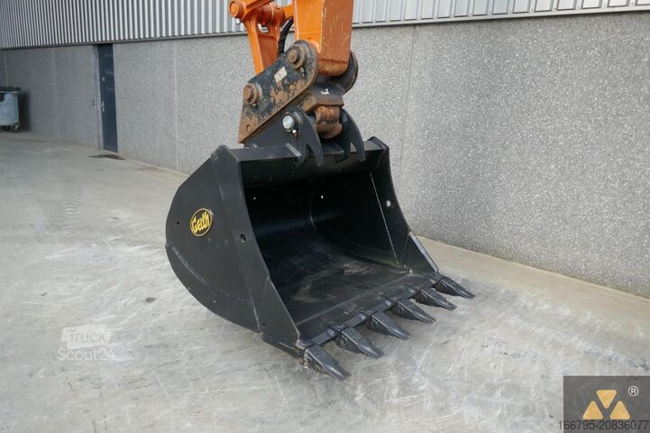 Crawler excavator Hitachi ZX210LC-7