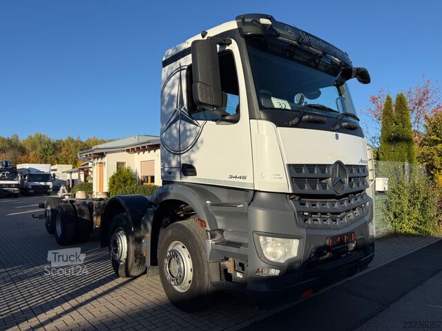 Lastebilchassis MERCEDES-BENZ Arocs 3445 Fahrgestell 8X2/RECHTSLENKER/Retarder