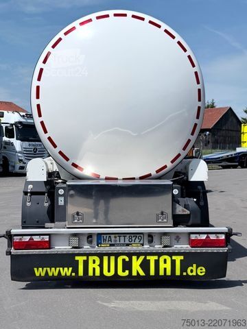 Tartály félpótkocsi KÄSSBOHRER V2A 28 cbm, APOLLO-Pumpe, Leer nur 5,5 to.