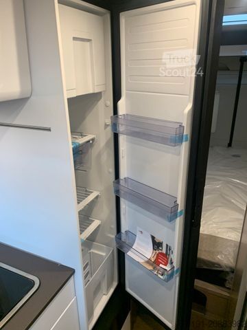 Avtodom BÜRSTNER ELISEO C 642