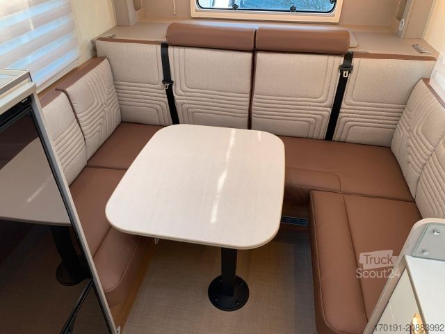 Polintegriran avtodom BÜRSTNER LYSEO GALLERY TD 649 G SUPER SALE