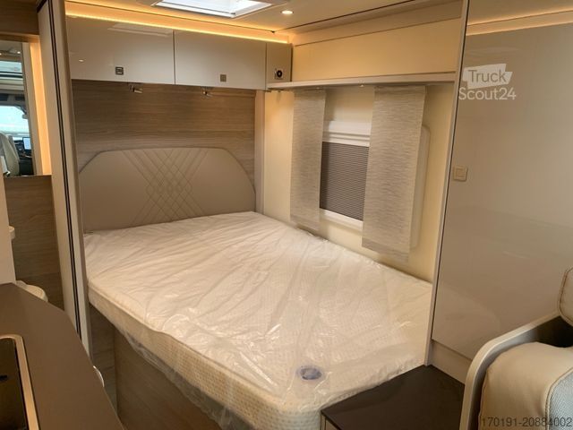 Félintegrált lakóautó BÜRSTNER LINEO T 569 Automatik Bi-Xenon