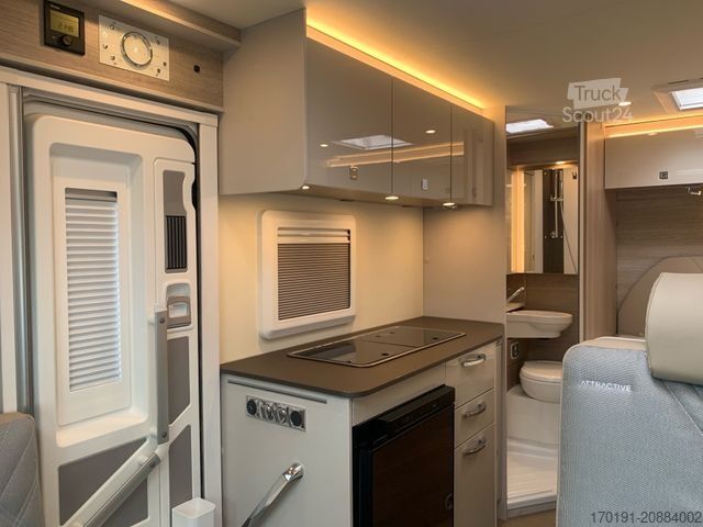 Félintegrált lakóautó BÜRSTNER LINEO T 569 Automatik Bi-Xenon