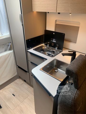 Polintegriran avtodom BÜRSTNER CAMPEO TD 676 G 6 Sitzplätze