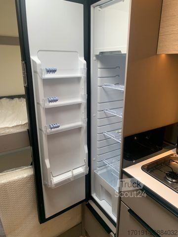 Polintegriran avtodom BÜRSTNER CAMPEO TD 676 G 6 Sitzplätze