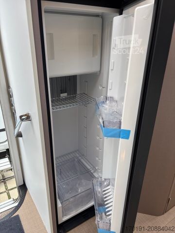 Polintegriran avtodom BÜRSTNER LYSEO TD 727 G