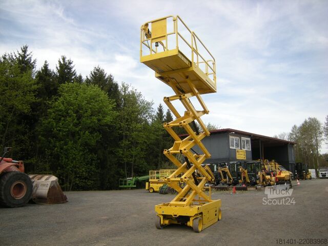 Scherenhebebühne Genie GS 3246