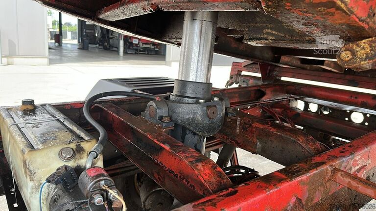 Kipper Mercedes-Benz SK 809 (POMPE MANUELLE / MANUAL PUMP / HELPER /...