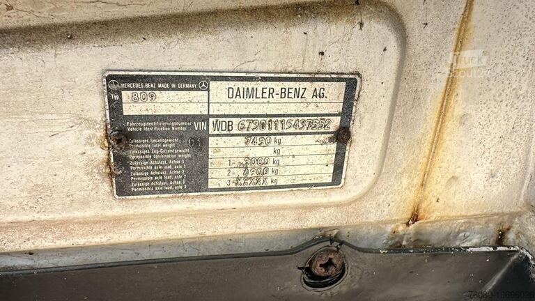 Kipper Mercedes-Benz SK 809 (POMPE MANUELLE / MANUAL PUMP / HELPER /...