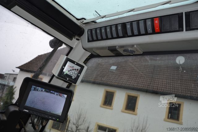 Chariot télescopique SENNEBOGEN 355 E Multi-Cap / Greifschaufel 2,50qm