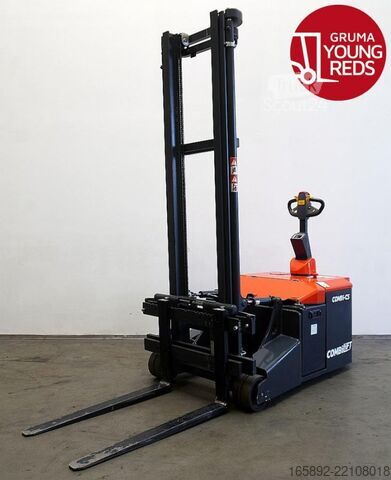 Rankinis keltuvas Combilift CS2350