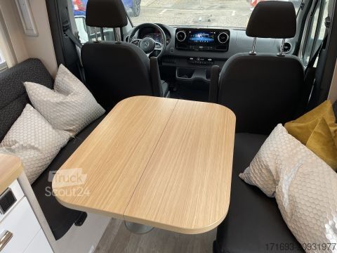 Caravana semiintegrada Hymer/Eriba Tramp S 685 Hubbett elektr./NP 132.866Euro