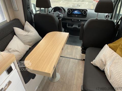 Caravana semiintegrada Hymer/Eriba Tramp S 685 Hubbett elektr./NP 132.866Euro