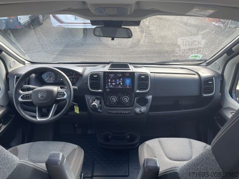 Daļēji integrēta kemperis Carado VAN V337 Pro+ 19.400 Euro Ersparnis! 8G