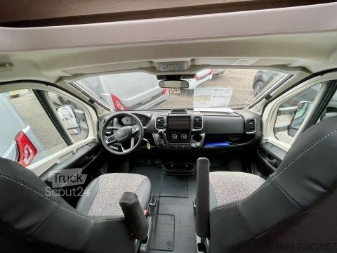 Caravana semiintegrada Bürstner Lyseo Time Skyline 726 G MESSE ANGEBOTE ON TOP